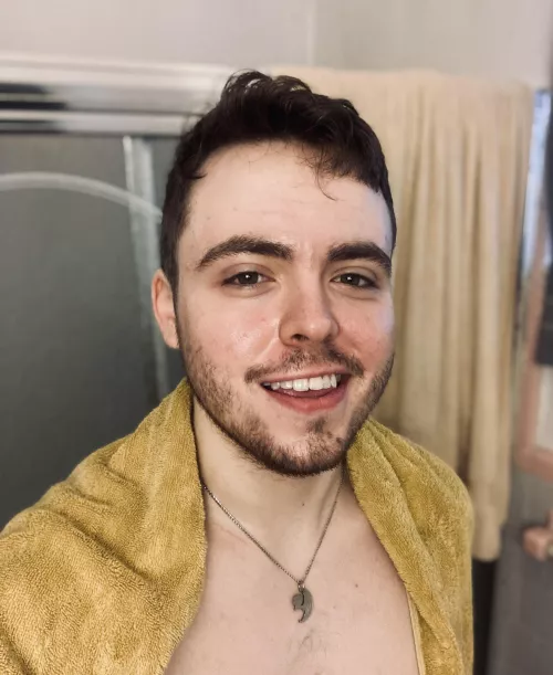 Middle of the day showers just hit different 😌☺️