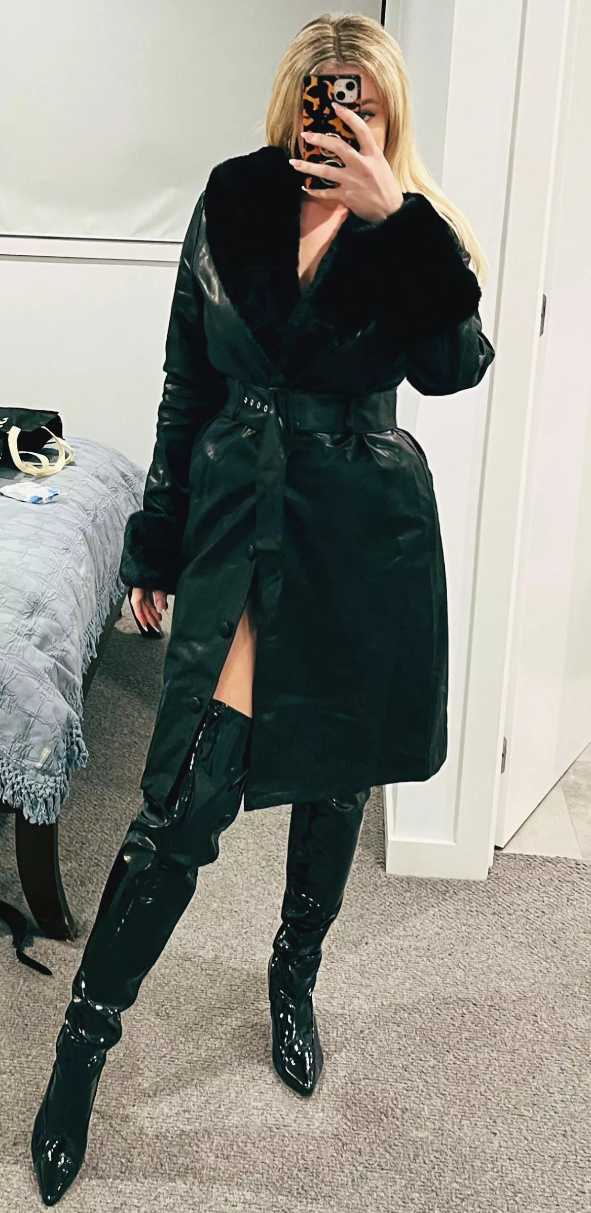 No need to wear anything but my boots, and my favourite coat…. 💋