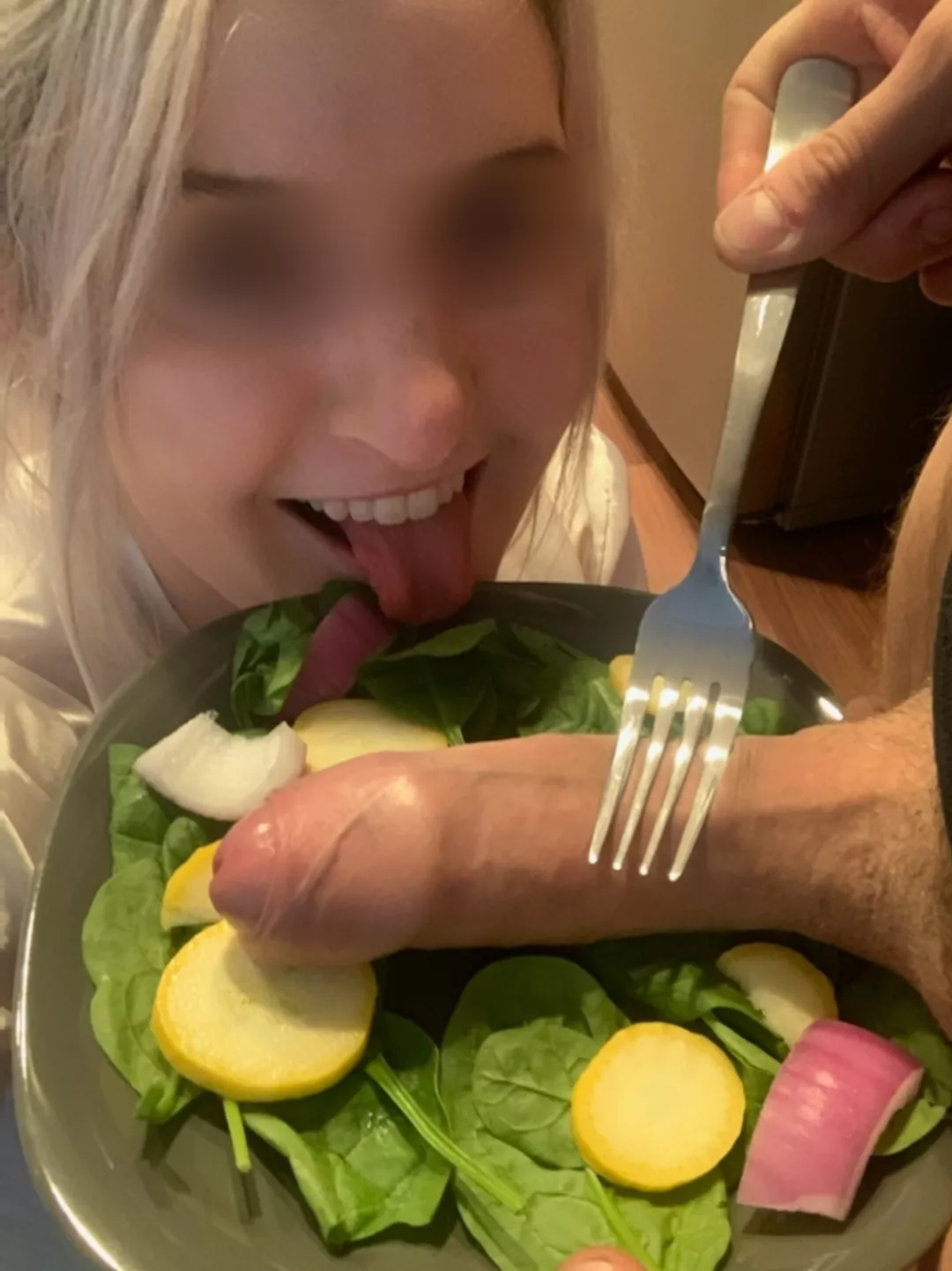 not as big as a large plate but plenty of meat