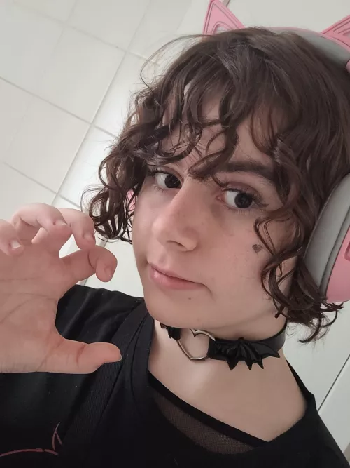 pinch my chuuby cheeks? :3