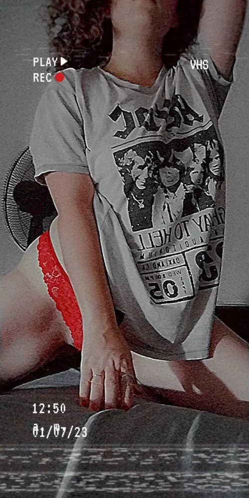 Send me a message and make me wet ♥️🤍