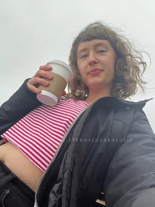 So somber and chilly out but I still wore the crop top! ❤️🤍