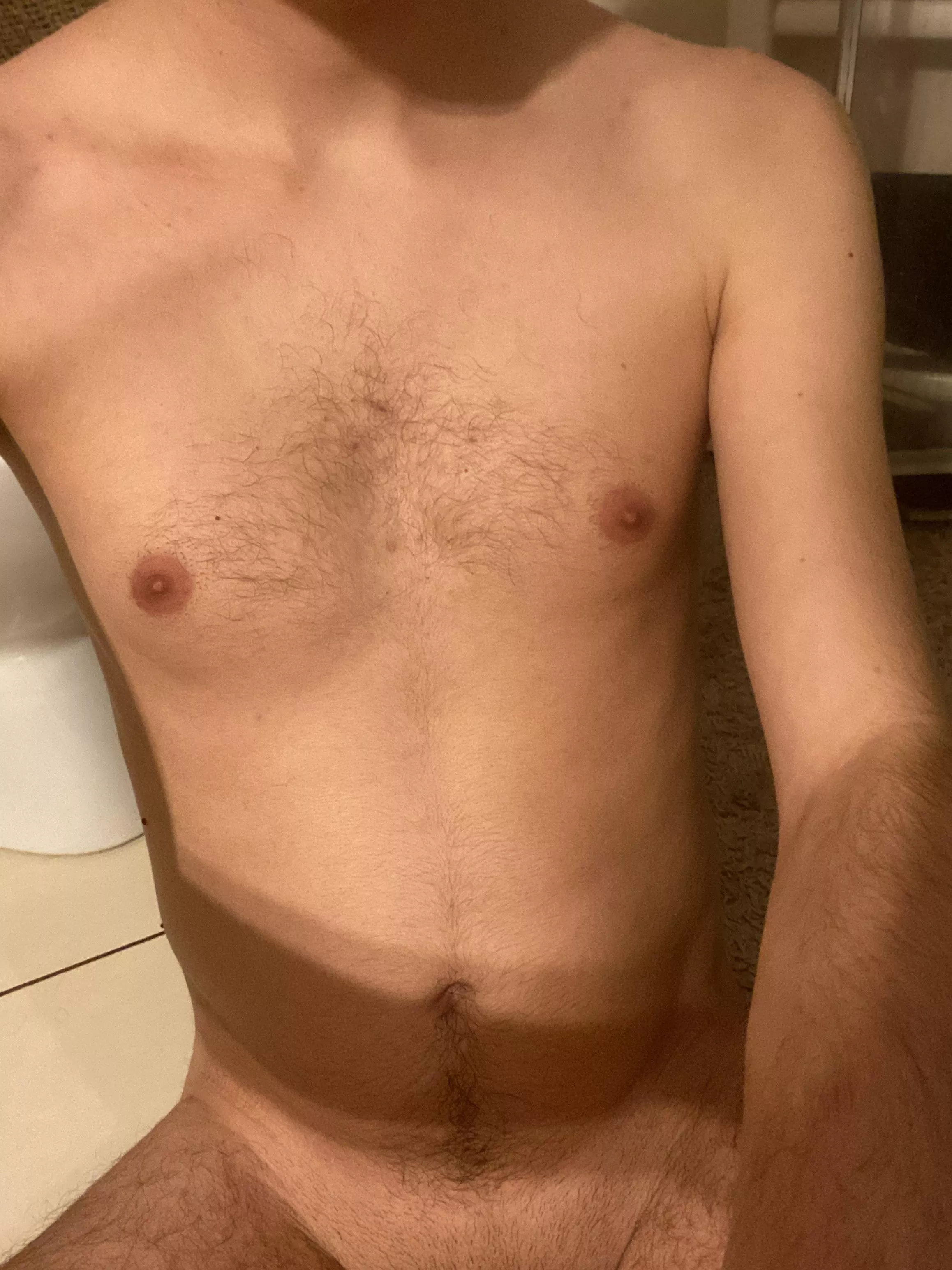 somewhere inbetween twink and otter...?