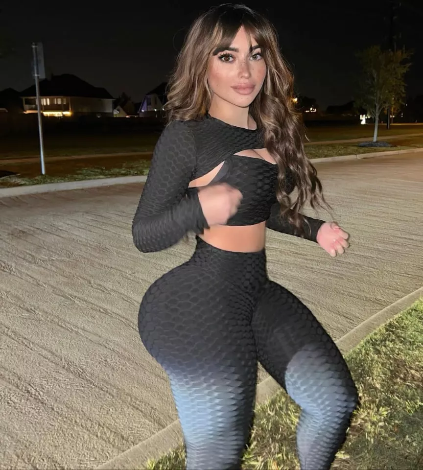 sophiavayy wit dat anime