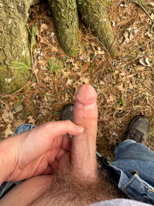 Taking a piss break on the trail