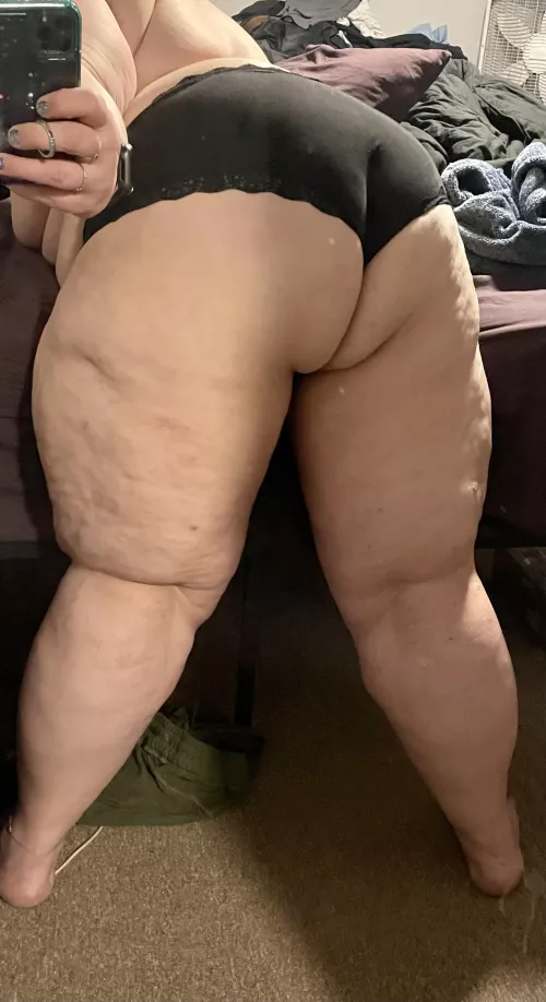 Thunder Thighs🌩️🌪️💥