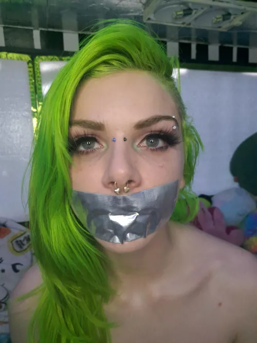 tie me up and fuck me? 🤤💚