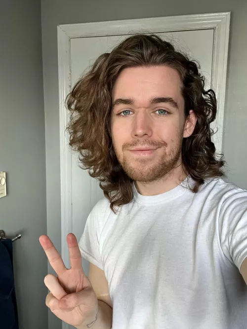 Trying to be kinder to myself this year! It’s hard lol. Enjoy your day, bros 🥰