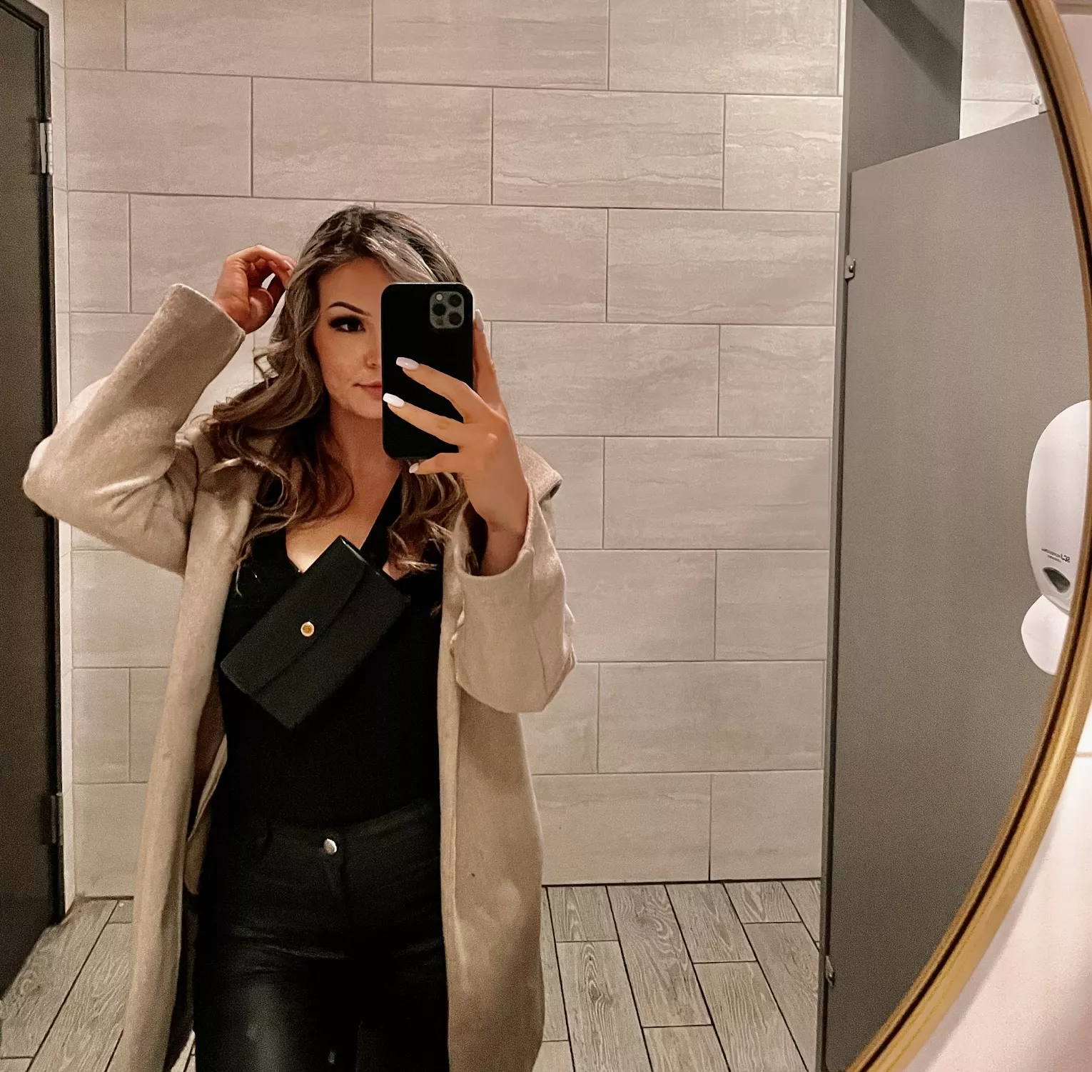 Upvote if you would let me sit on you [domme]