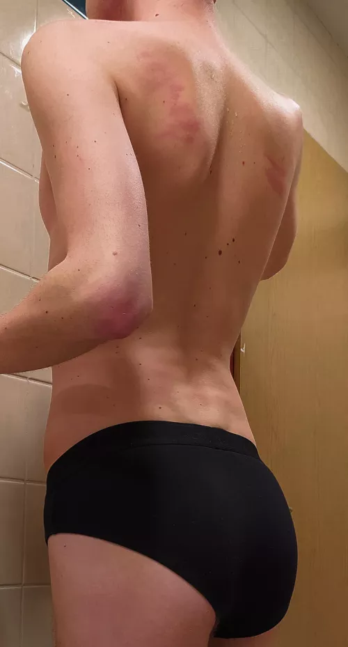 what do u think about the back? 😜