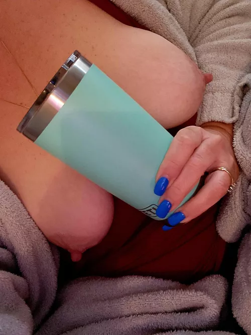 who likes coffee and boobs f46 😘