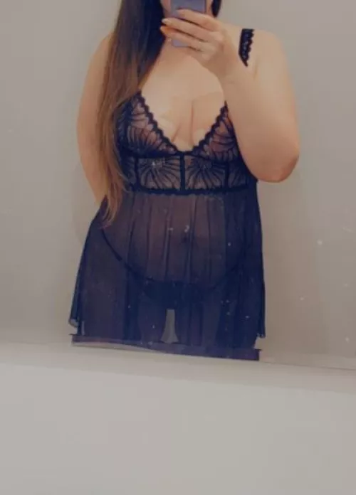 Would this stay on or get torn off? 😘