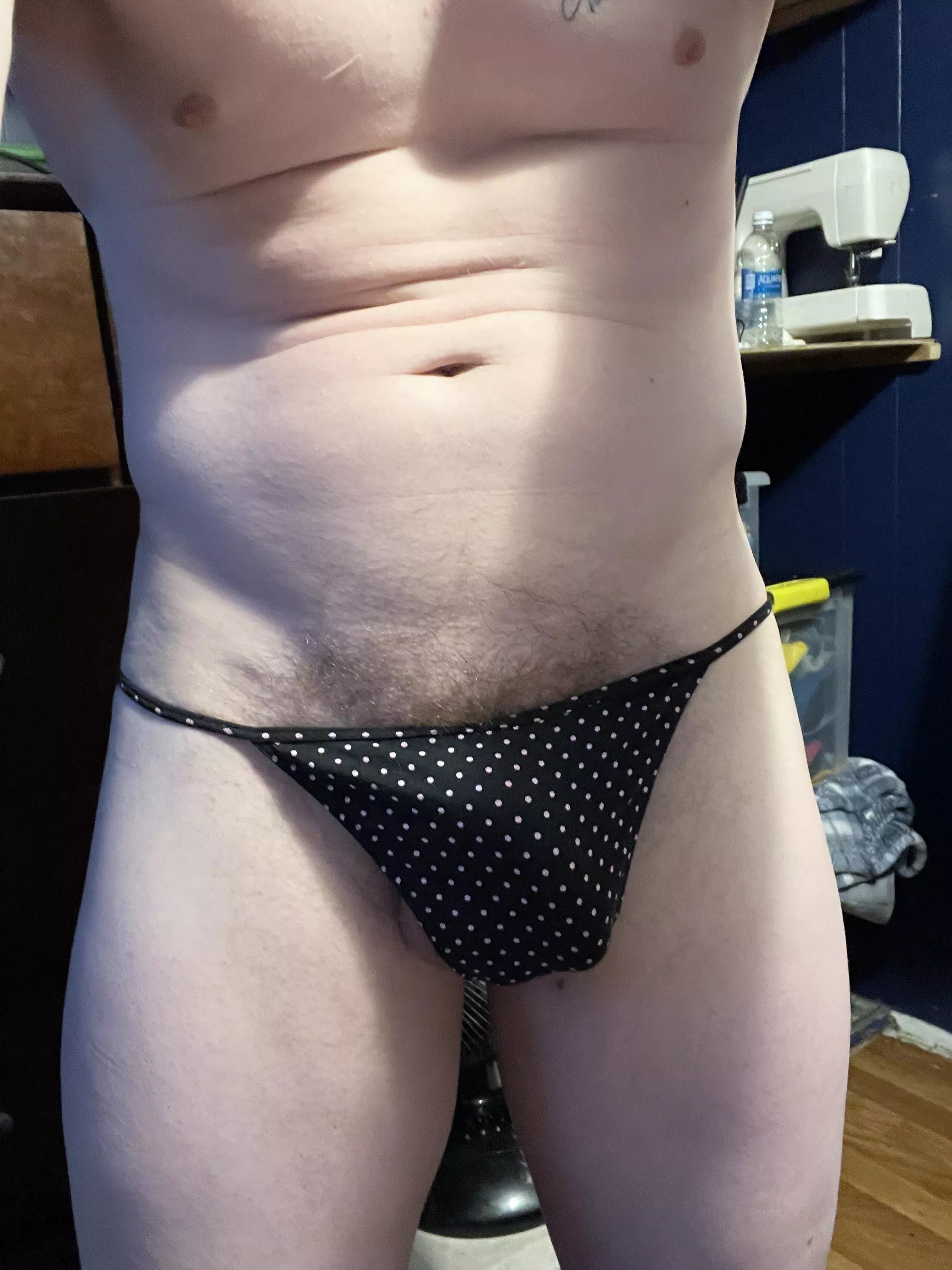 Wouldn’t have a problem getting my cock sucked if I was with a guy