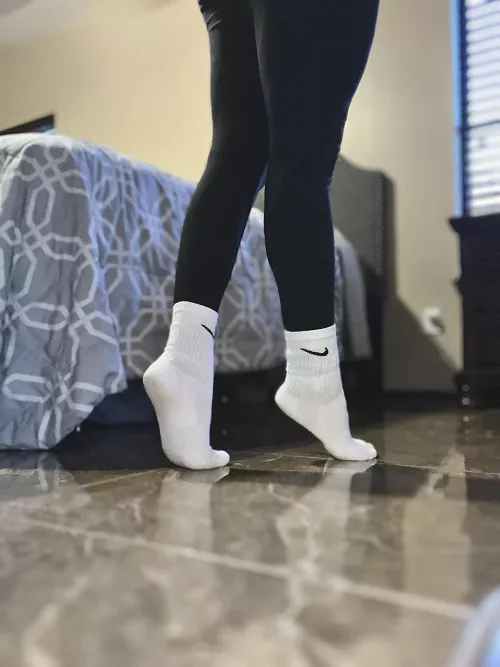 You can always find Nike Crew socks in my sock drawer 🖤🤍