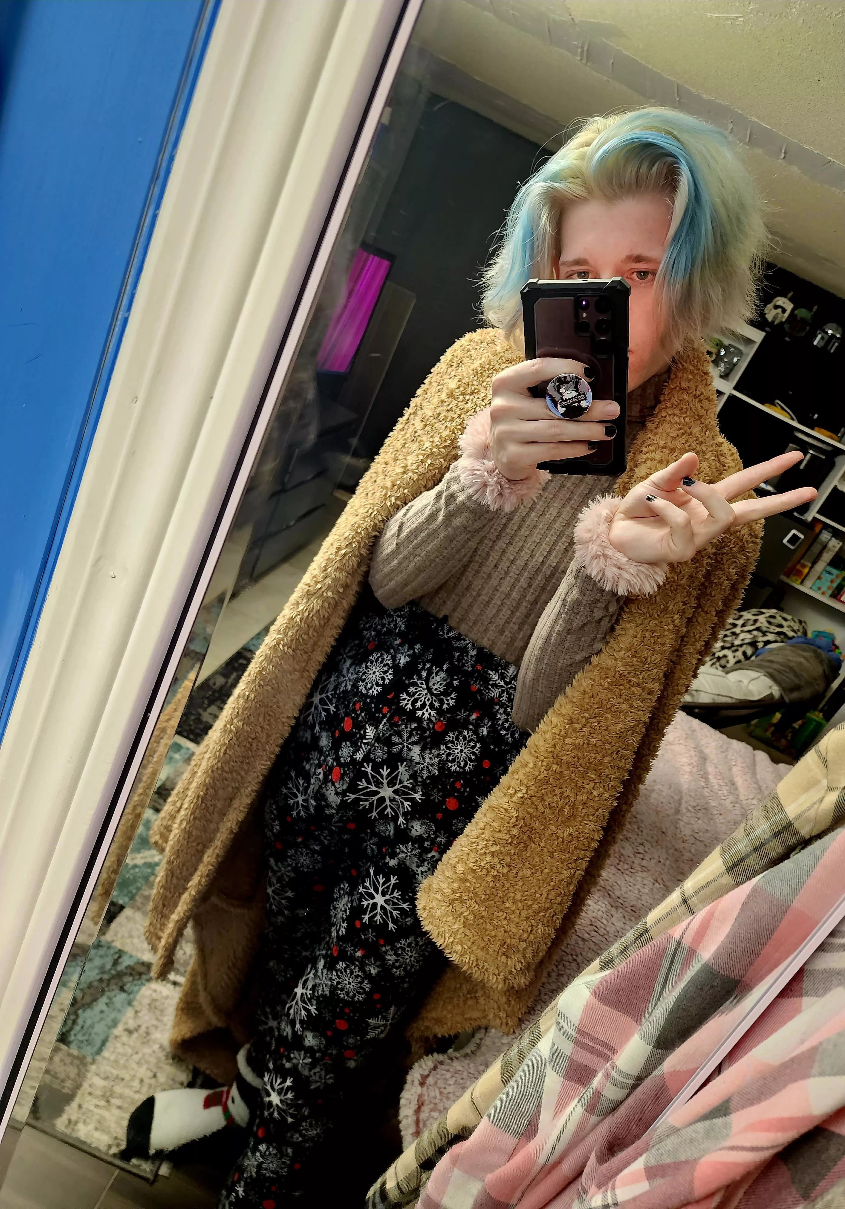 your goodnight text! fyi cuddling is overrated... haha.. unless..