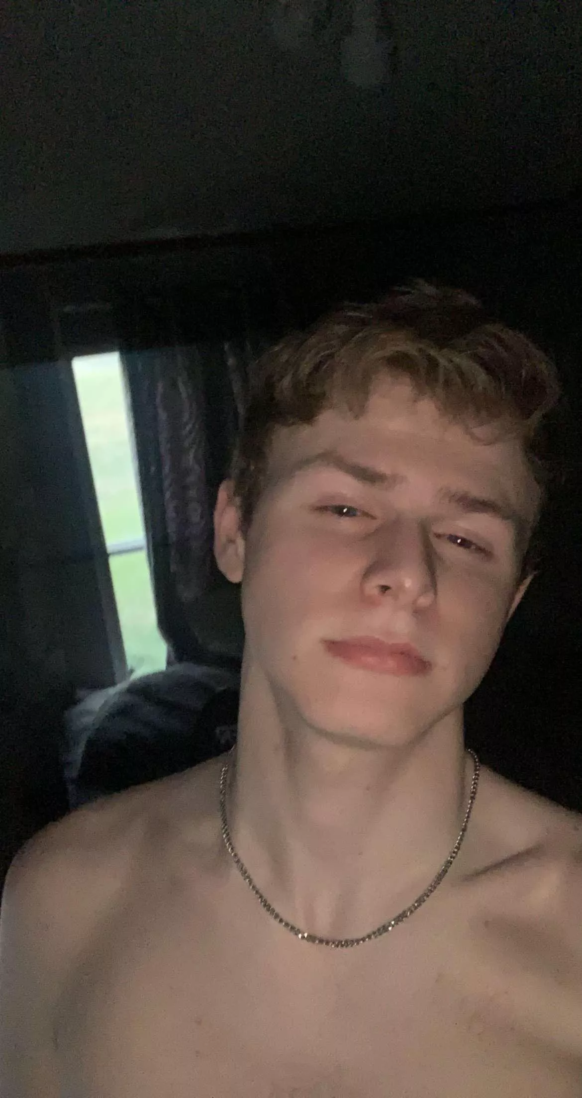 19 looking for 21-36 friends hmu for snap