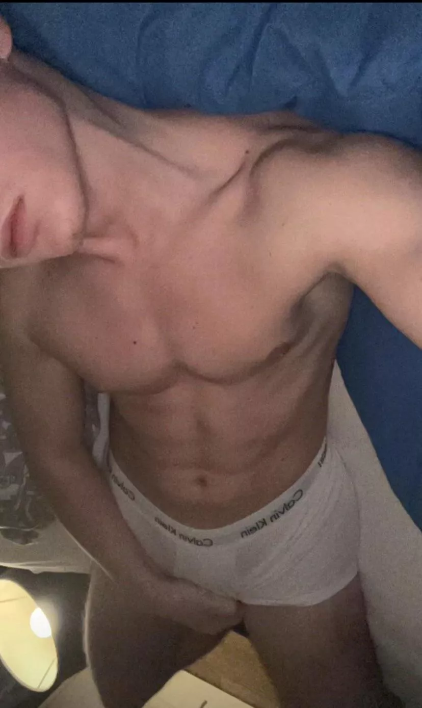 20 @joedisanto23 looking to finish on vc quick need help, fit+ bottoms+ fem+++
