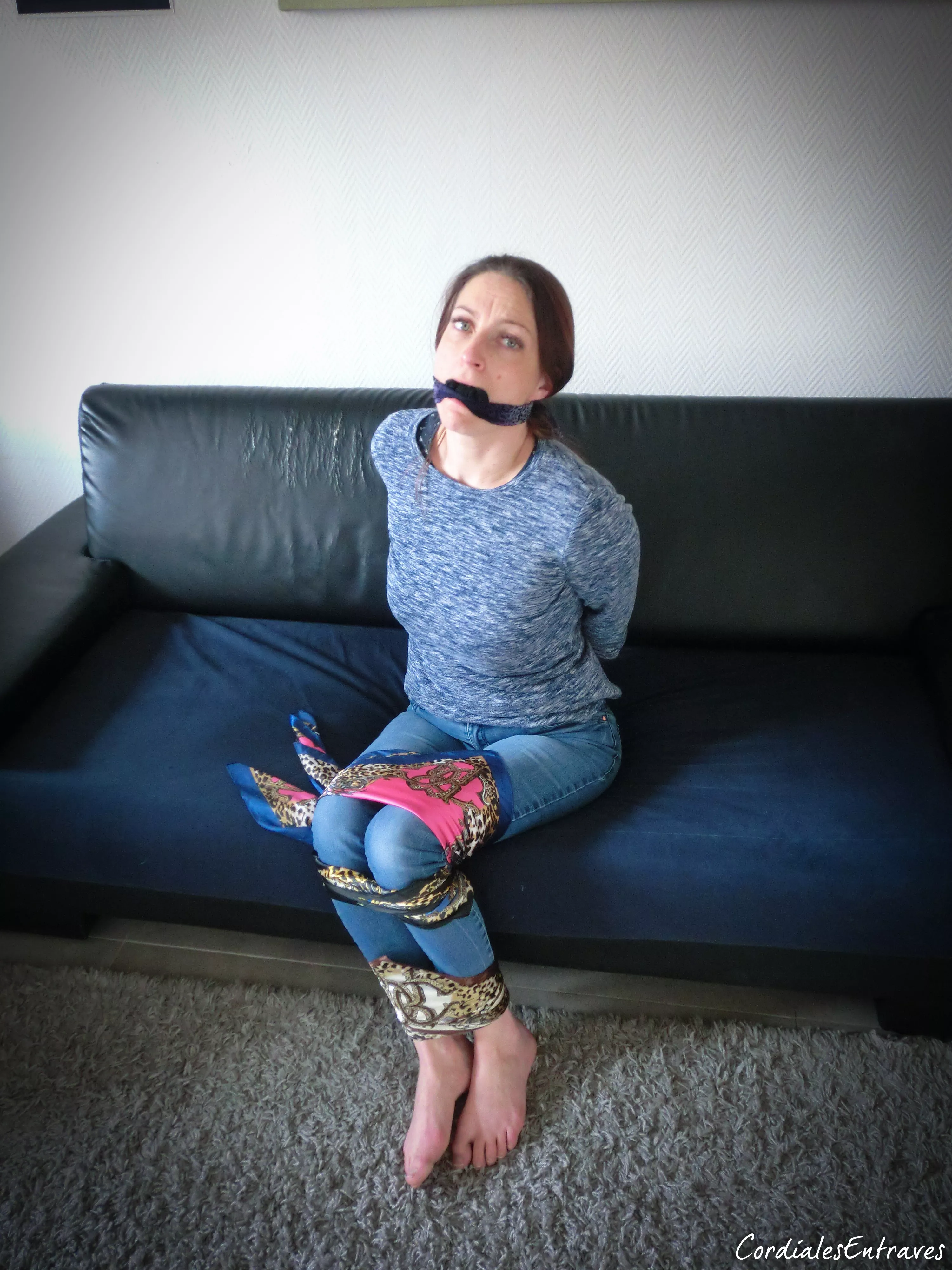 Automne - Tied with Scarves on Sofa