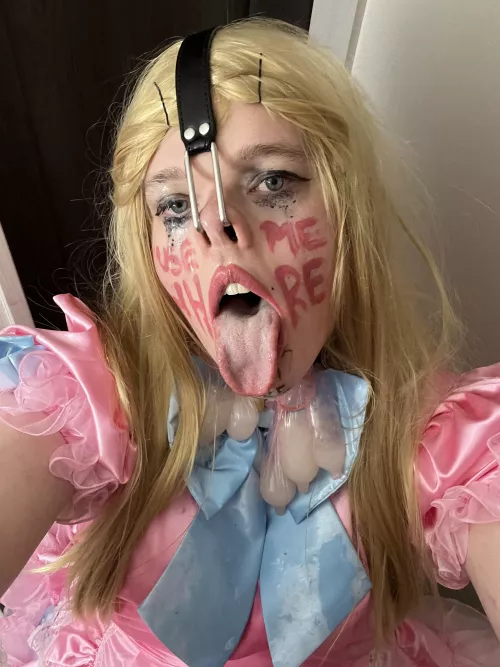 Back after purging for the final time! Break me into a mindless sissy forever, I pretty promise I will do whatever you ask!