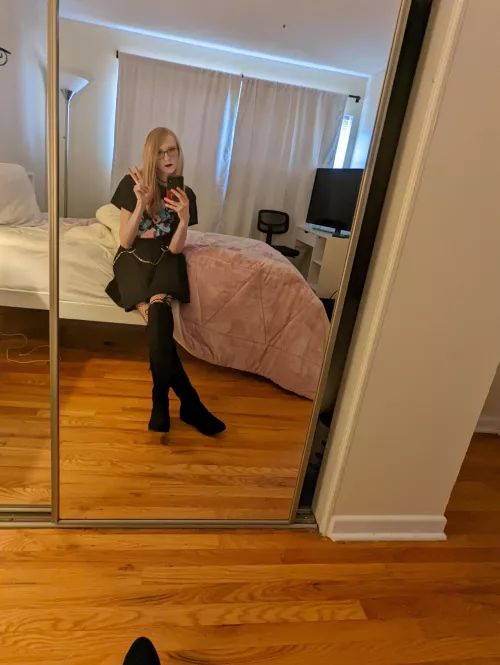 🖤~Back and Gother than ever~🖤 (Day 9+10 of posting a pic everyday until I've worn all the feminine clothes in my wardrobe)