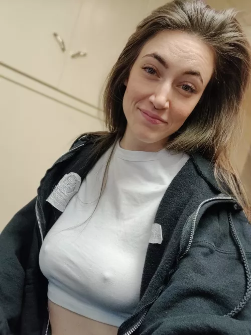 bit of work, and wild hair 😂 [f28][oc]