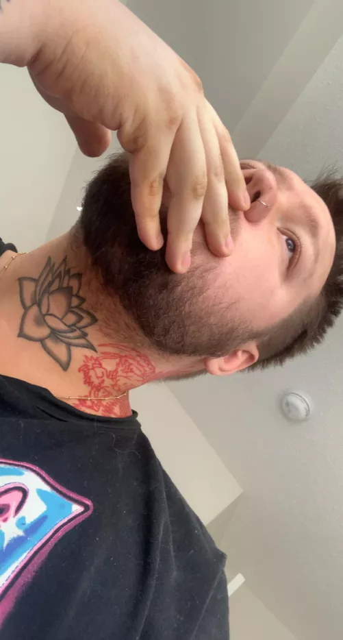 Can someone teach me how to play Valorant? I just started today.