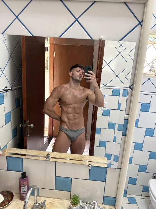 Cum get sweaty with me