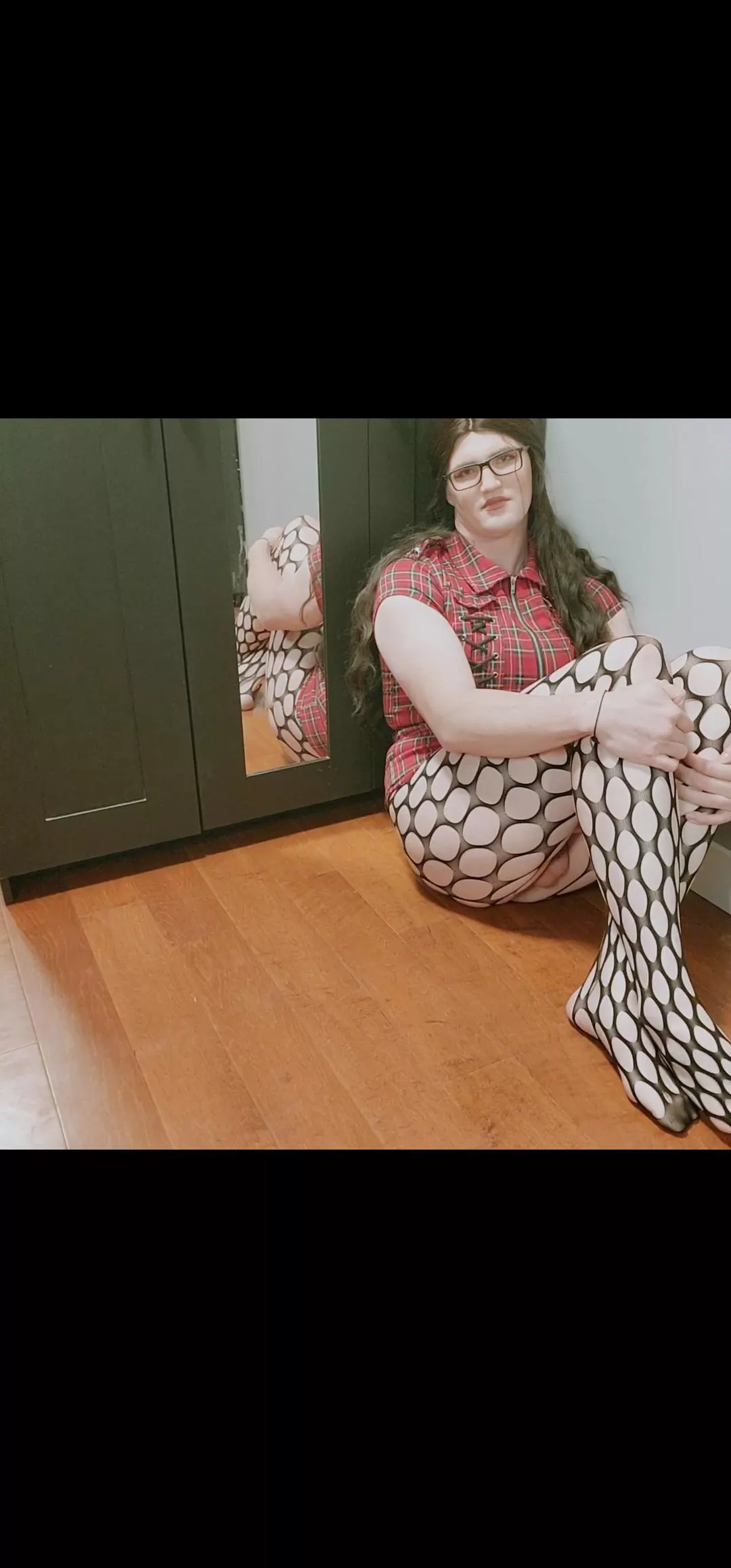 Do you like feet in tights?