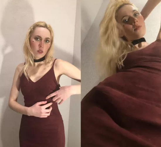 Do you want to see how I play with this monster cock ? 🥵