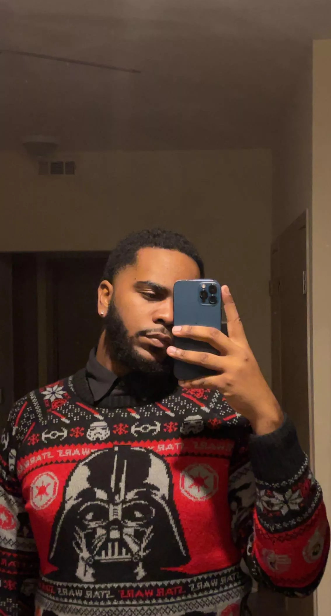 Does anyone still play Among Us? In need of a gayming crew asap😭