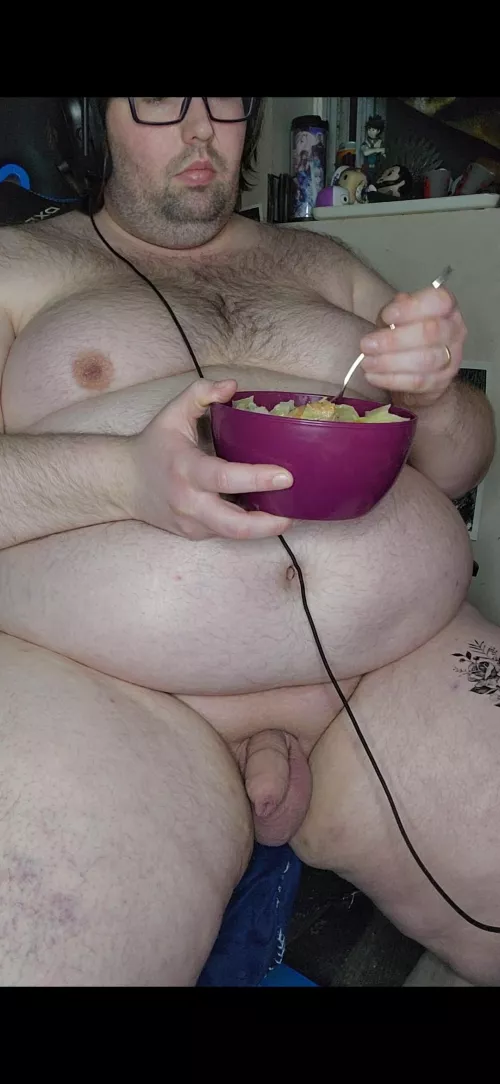 Eating naked, would you watch?