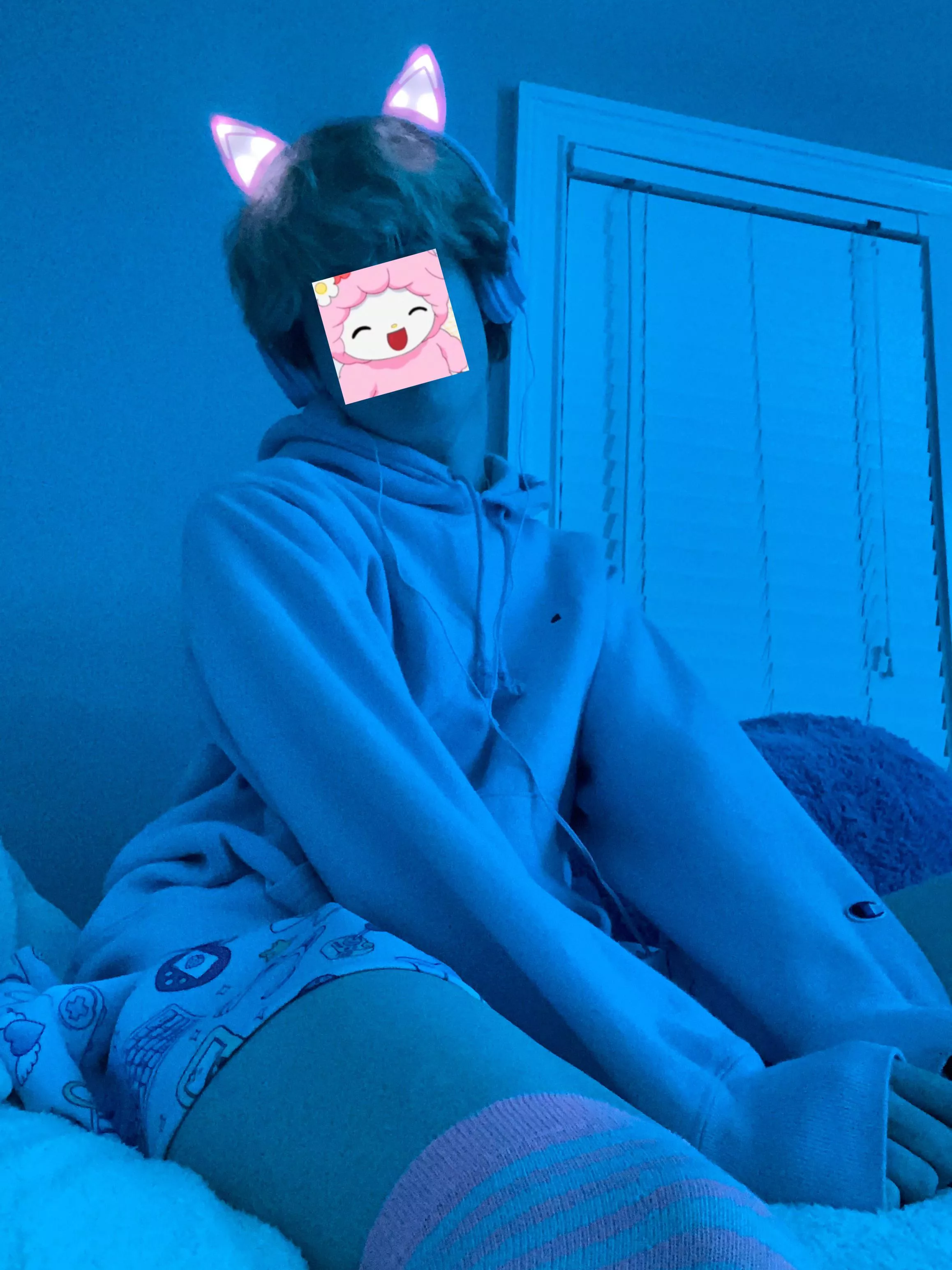 found these headphones at five below today and let's just say i am ecstatic