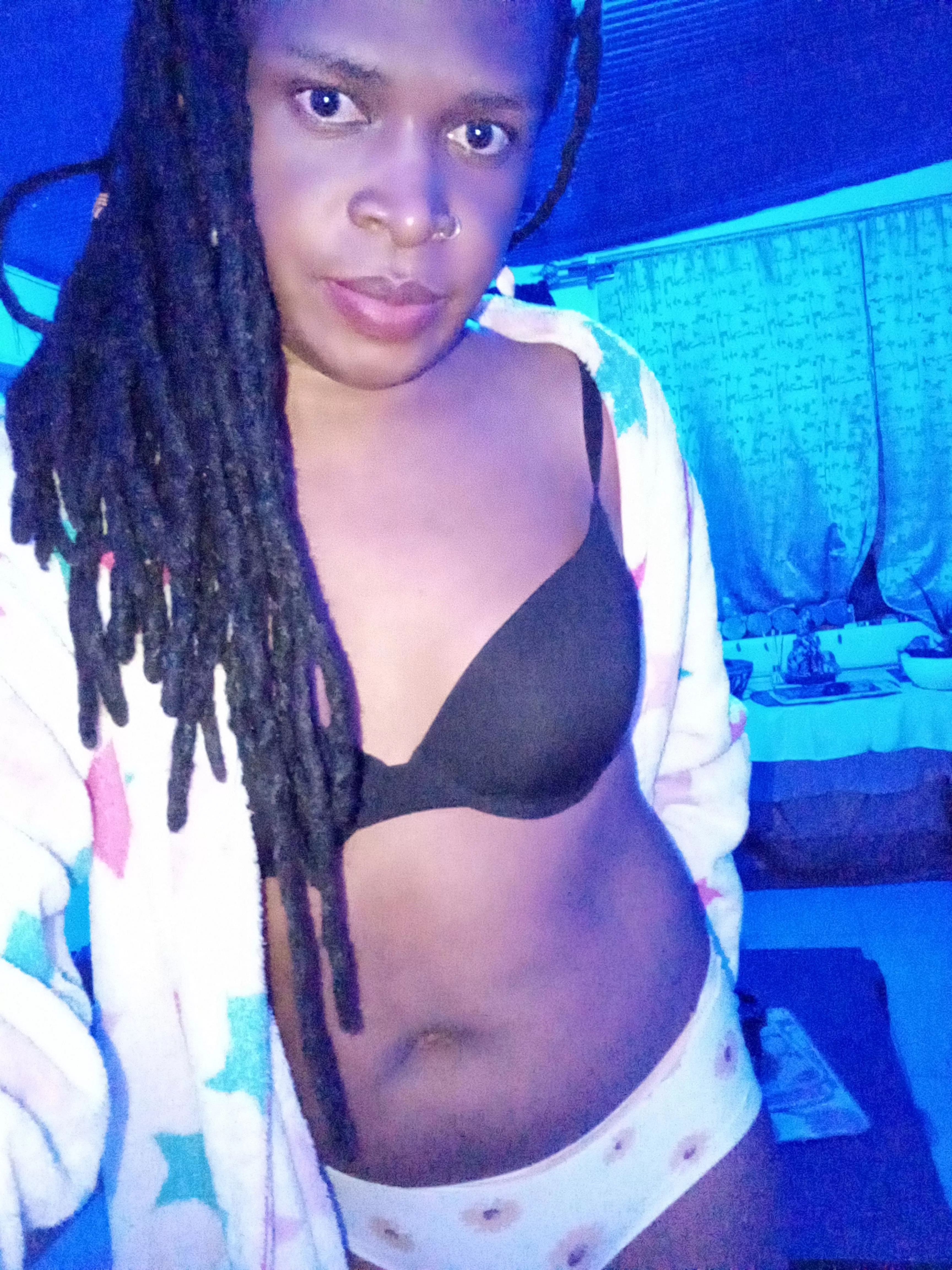 getting ready for bed..wanna join?