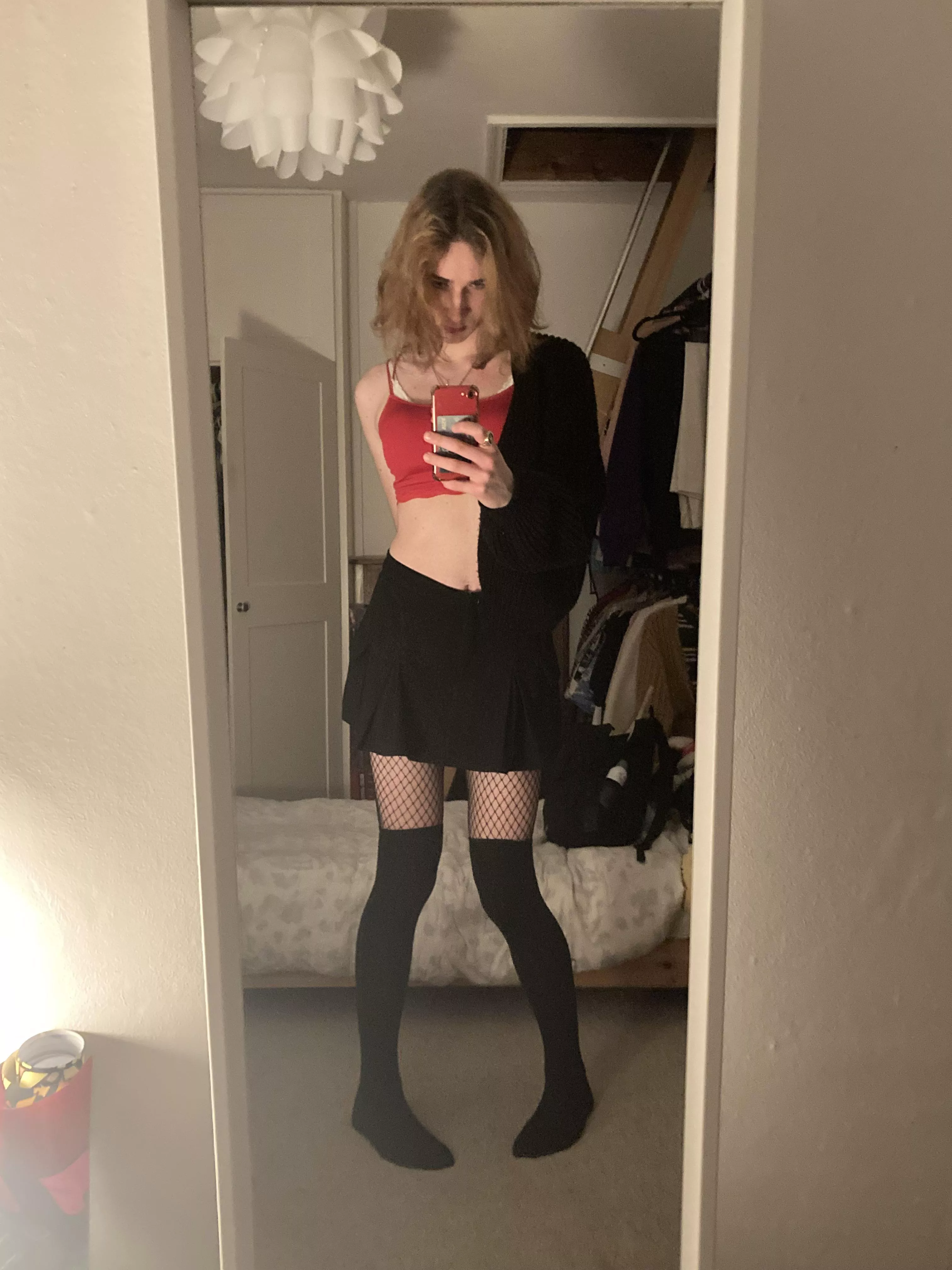 How can a boy look this good 🥵