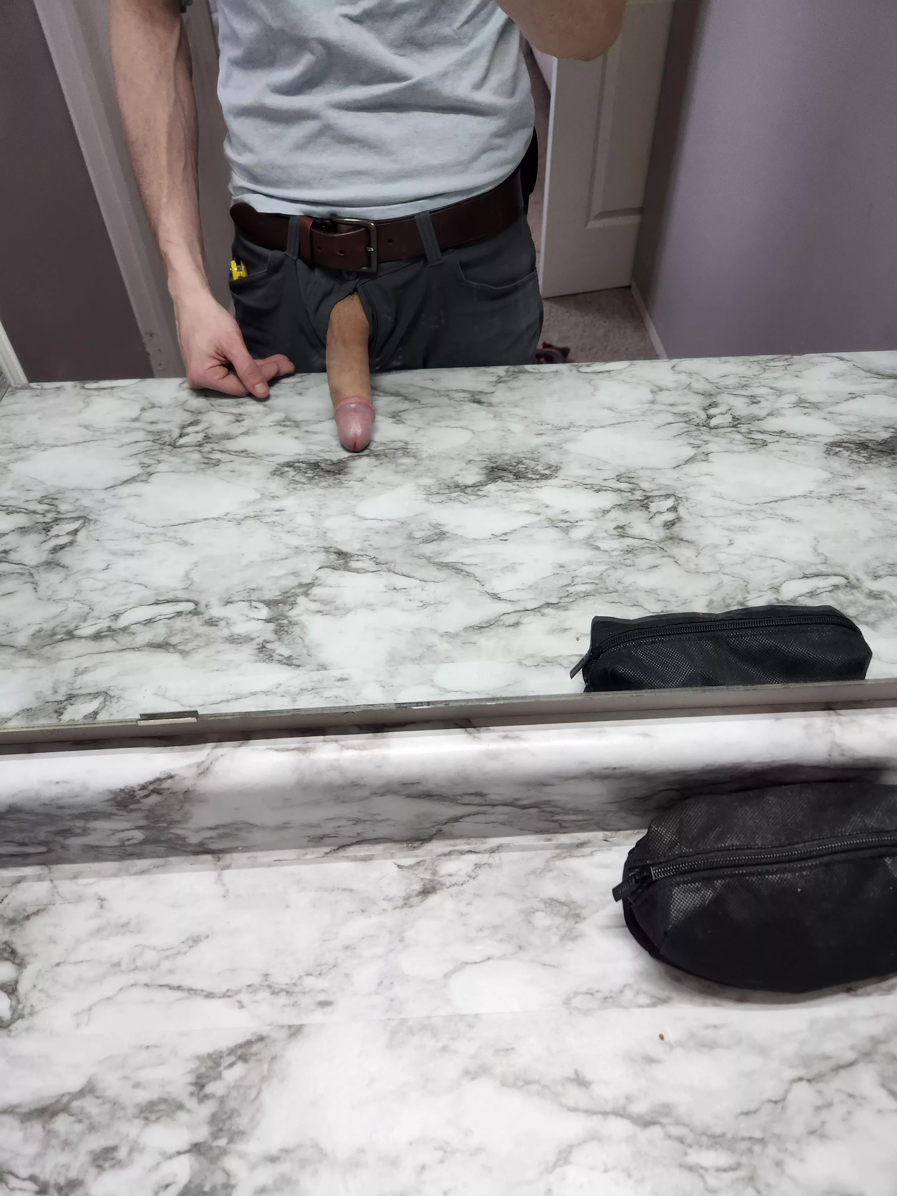 hung bull looking to meet a new hotwife while I'm in Ontario for a while