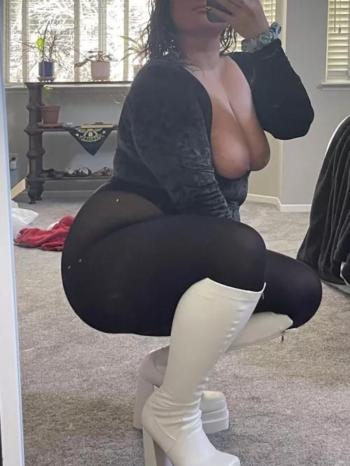 I can be your personal stripper in these