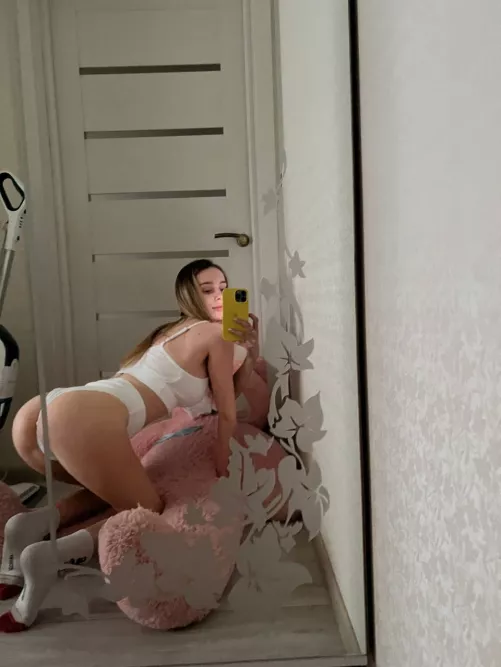 I like to fool around with my teddy bear😈