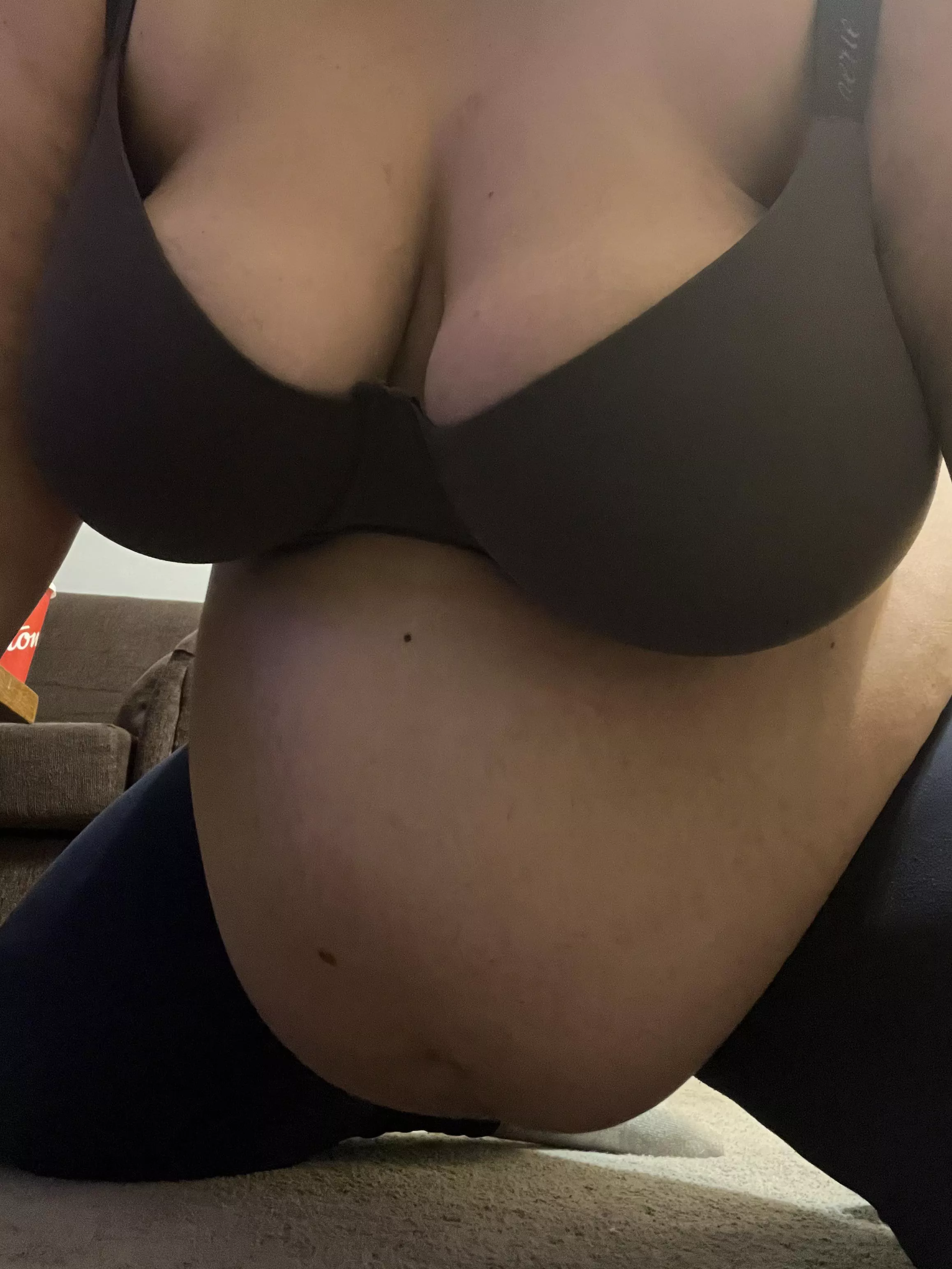 I need to be fucked by you so badly 🥵🥵