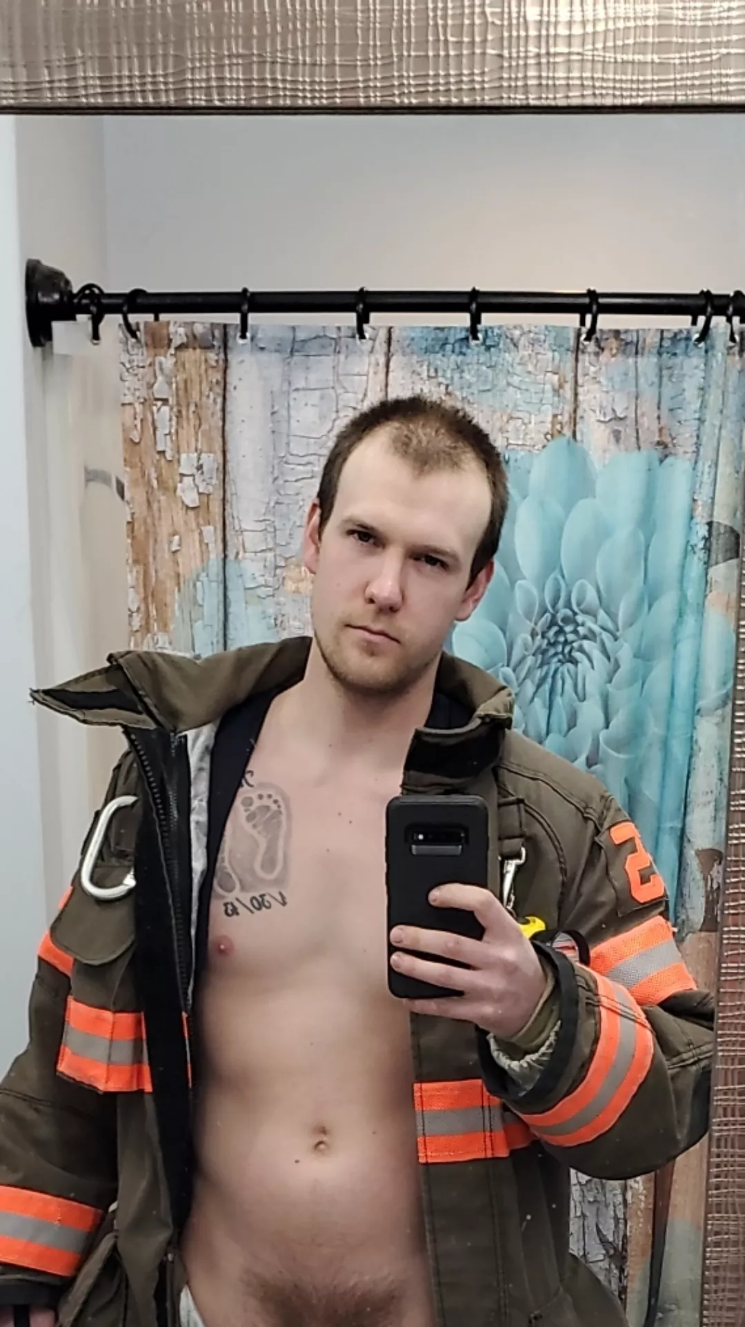 I'm no model but there it is 🤣🤣