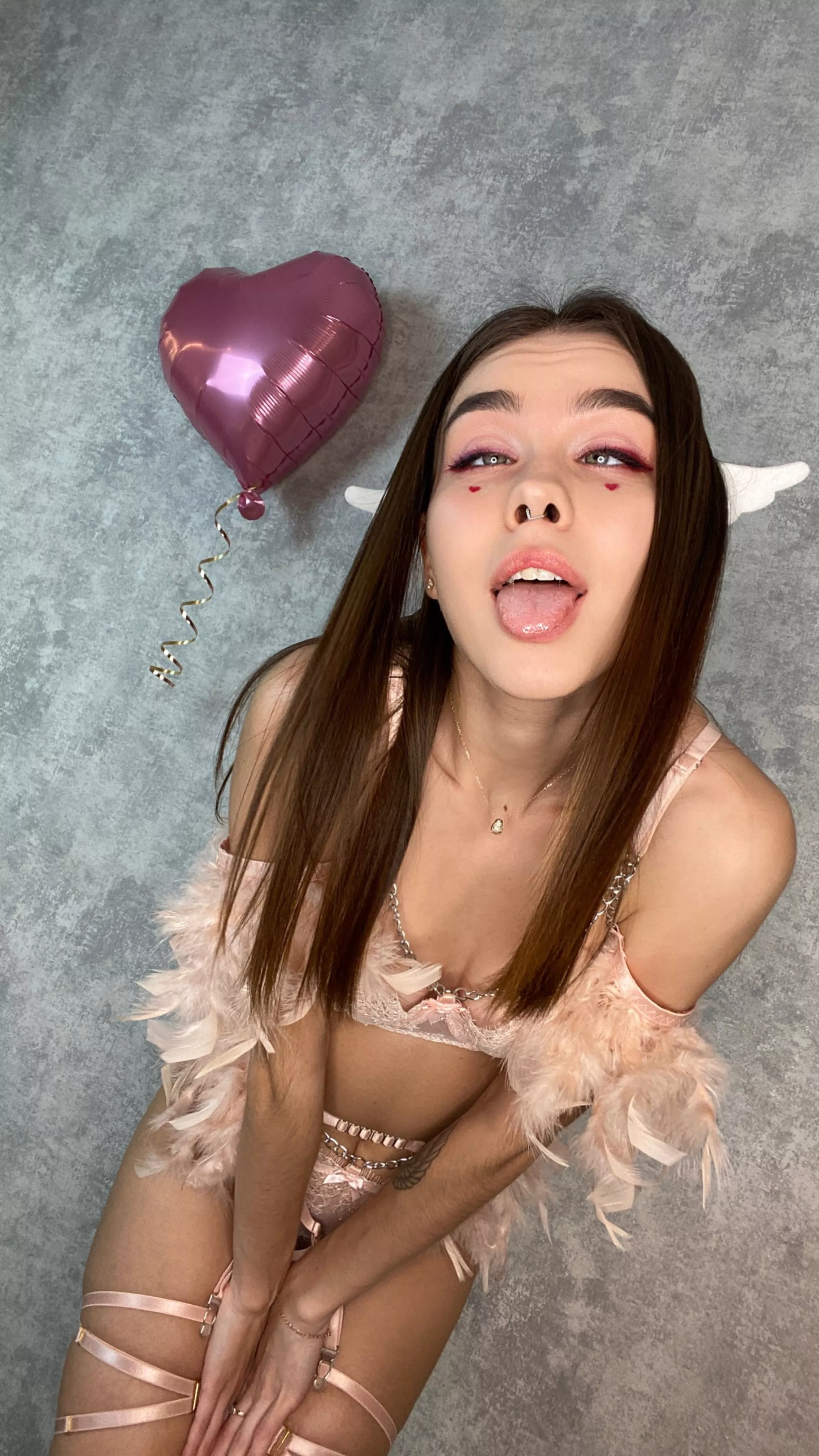 I'm so horny today!! let's have a fun 😛