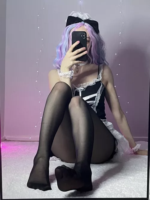 KittY maid in black nylons