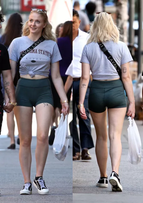 Leggy Sophie Turner