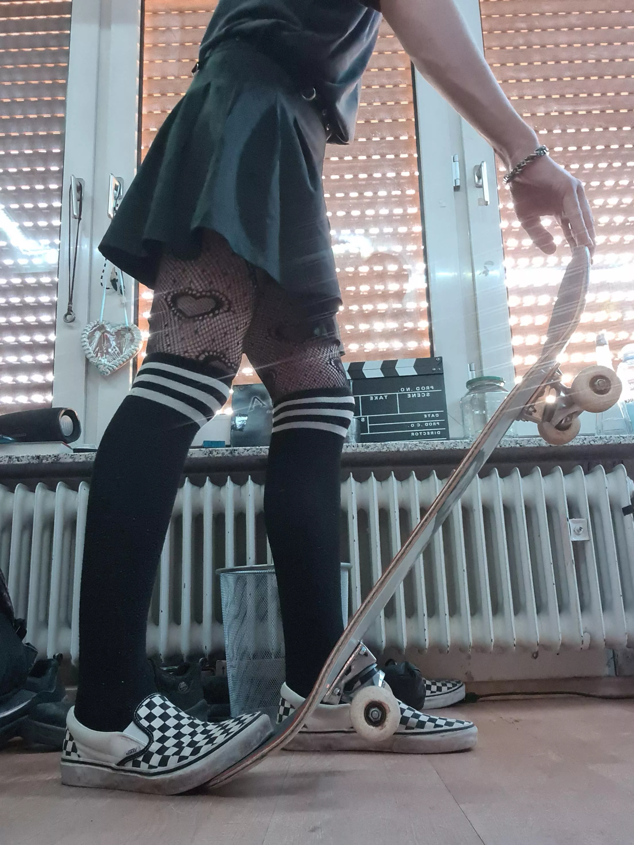 Let me teach you how to skate 😎