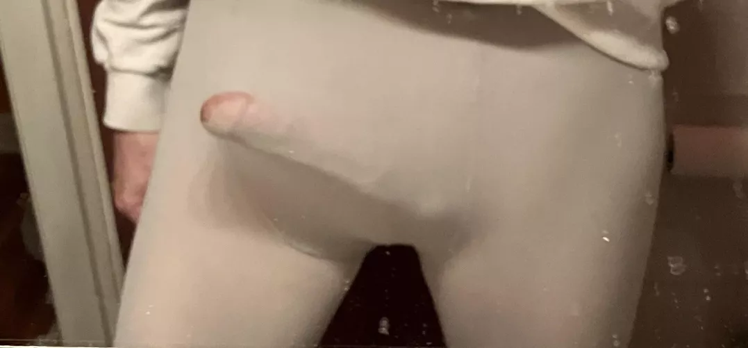 Love wearing tights! DMs open for chat friends