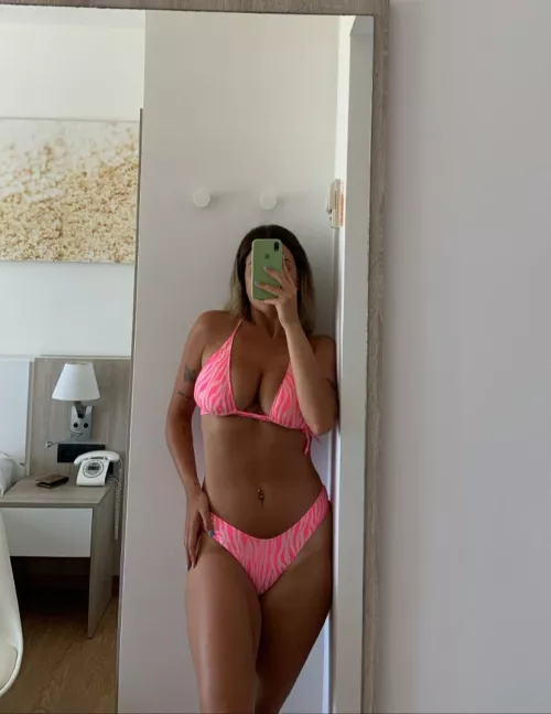 me in bikini 🌸