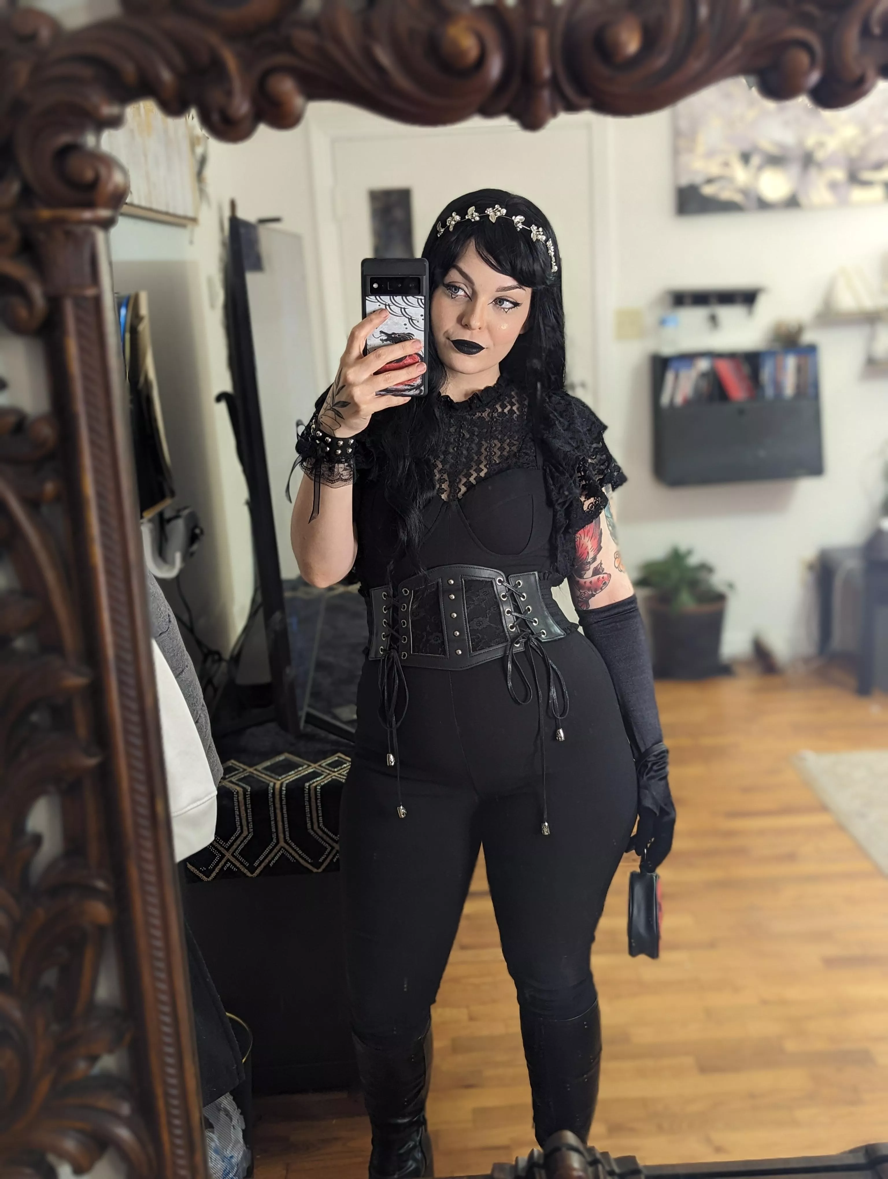 Naomi C (@naomicakes69)