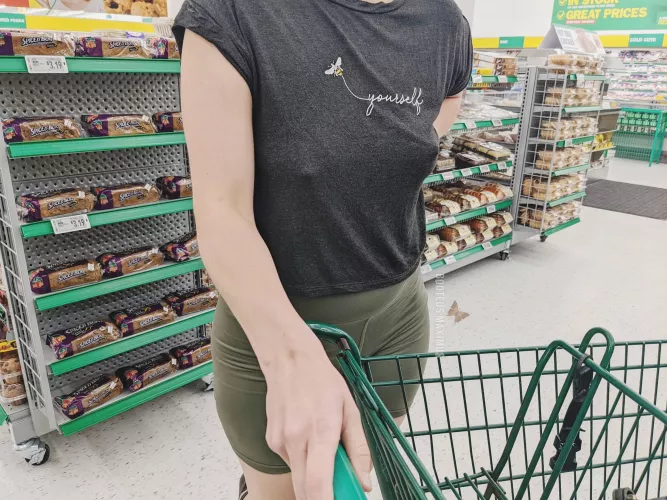 No bra at the grocery store 😉