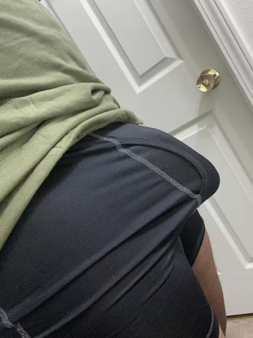 Pre-work bulge 🤩🤩