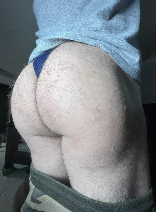 Quick breed before bed? 😏