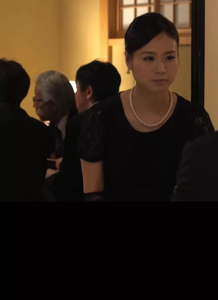 she is pretty but what's her name?